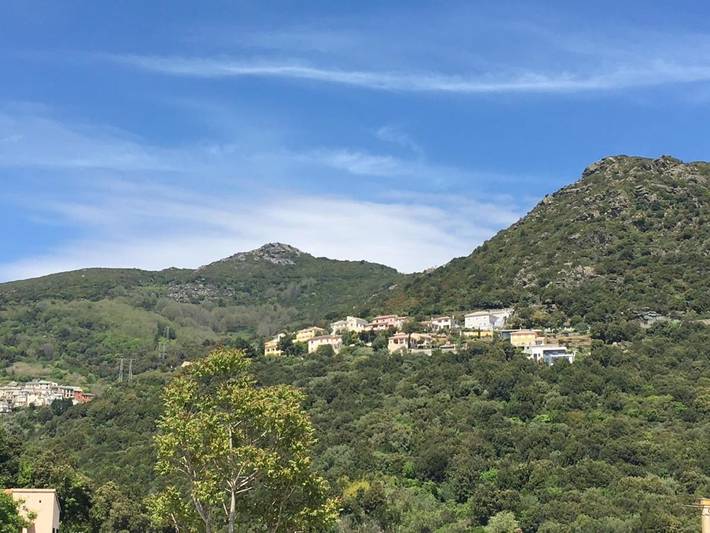 Gîte pour 5 personnes, avec terrasse et vue à Ville-di-Pietrabugno - 2