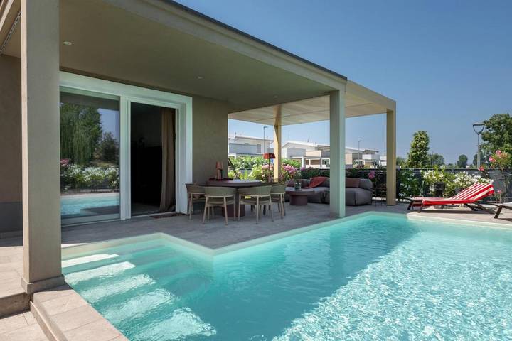 Villa pour 6 personnes, avec Terrasse et Piscine à Sirmione