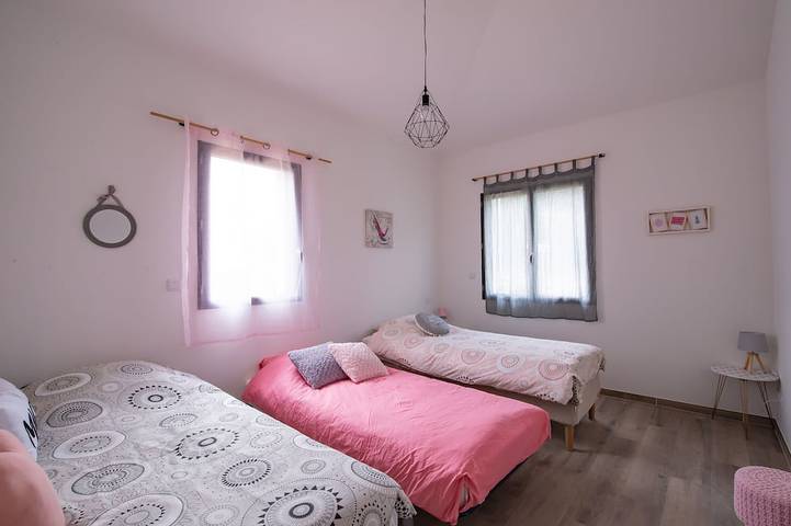 Location de vacances pour 7 personnes, avec terrasse et jardin à Piolenc - 4