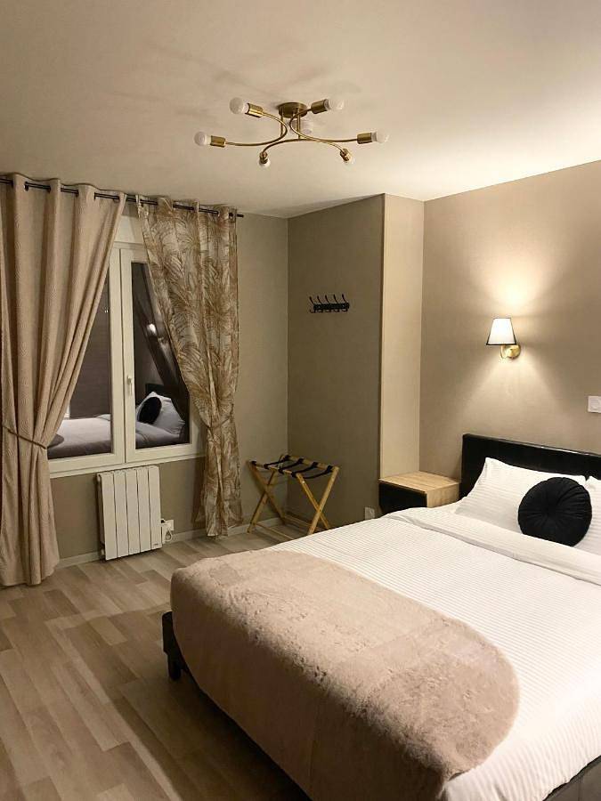 Double Room in Charmes, Région d'Épinal