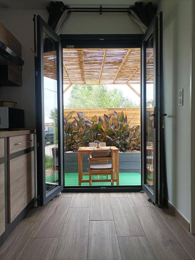 Gîte pour 2 personnes, avec terrasse et jardin à Villeneuve-lès-Béziers - 2