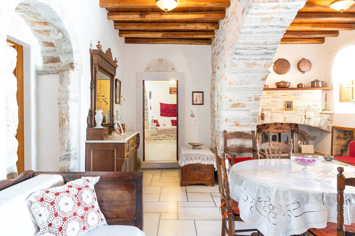 Ferienhaus "Zeus House" mit Bergblick, 2 privaten Terrassen und Wlan in Kykladen