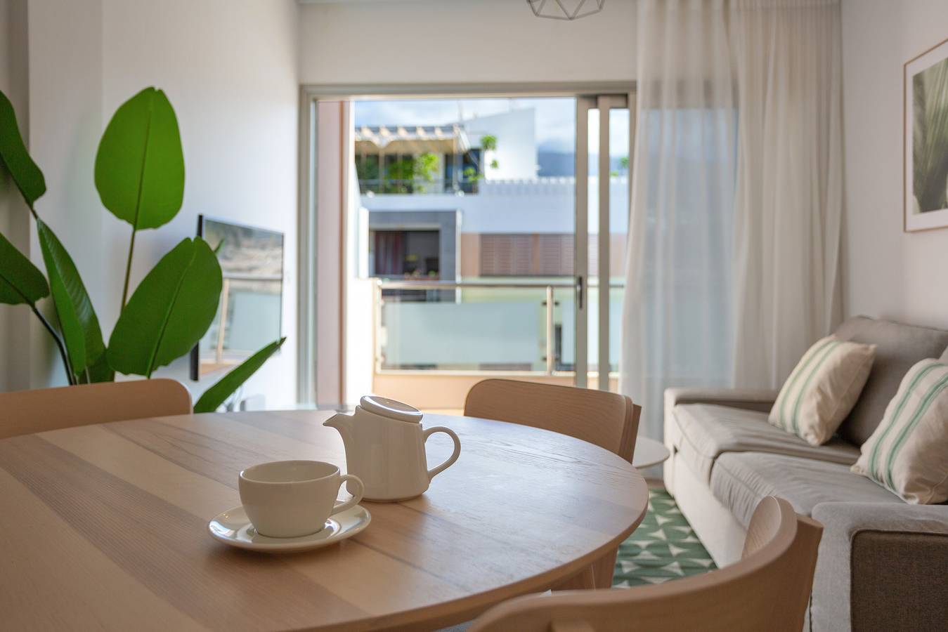 Appartement entier, Appartement de vacances 'Obsidian Aregoma La Caleta' avec vue sur la montagne, balcon et Wi-Fi in La Caleta, Adeje