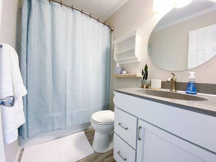 Vacation home for 6 people, with balcony and hot tub as well as pool by Myrtle Beach