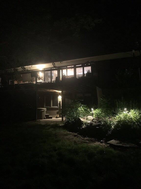 Hot Tub with a View, Private Modern Garden Level Apartment, Conservancy Access in Madison, Dane County