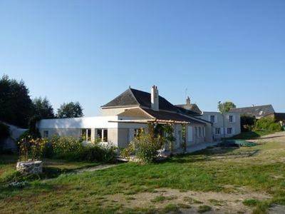 Location de vacances pour 3 personnes, avec Terrasse et Jardin ainsi que Piscine et Vue à Ambillou