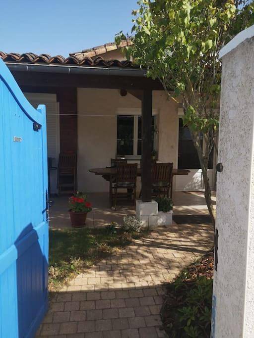 Gîte pour 4 personnes, avec jardin dans Pouzioux-La-Jarrie
