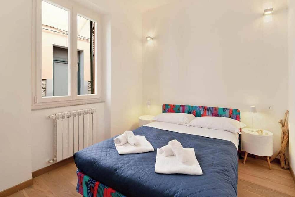 Entire apartment, Welcome to Oltremare, a beautiful residence with a breathtaking panoramic sea view for an unforgettable stay. Perfect for a romantic getaway, a family holiday or a relaxing break, Oltremare will welcome you with its modern and refined décor, designed to in Manarola, Riomaggiore Municipality