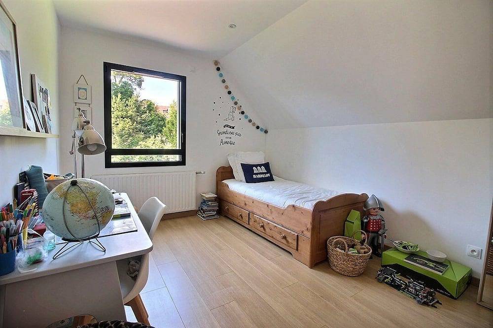 59 Georges : House with garden and terrace, 2 bedrooms and office, sleeps 3 to 5. in Hardelot Plage, Neufchâtel-Hardelot