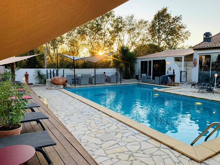 Chambre d’hôte pour 2 personnes, avec Terrasse ainsi que Jardin et Piscine à Marseillan