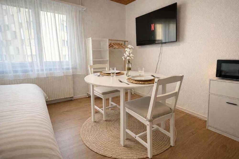 Ganze Wohnung, Charmantes Studio Rheinfall & Bahnhof zu Fuss in Neuhausen am Rheinfall, Kanton Schaffhausen