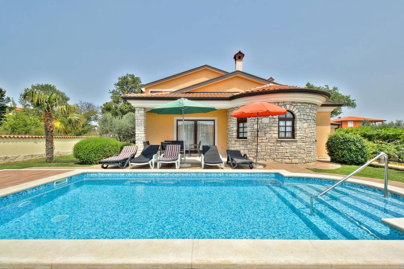 Villa Morena in Kaštel (Plovanija), Buje