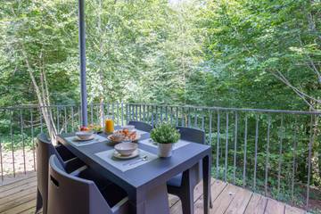 Gîte pour 4 personnes, avec terrasse à Eppe-Sauvage