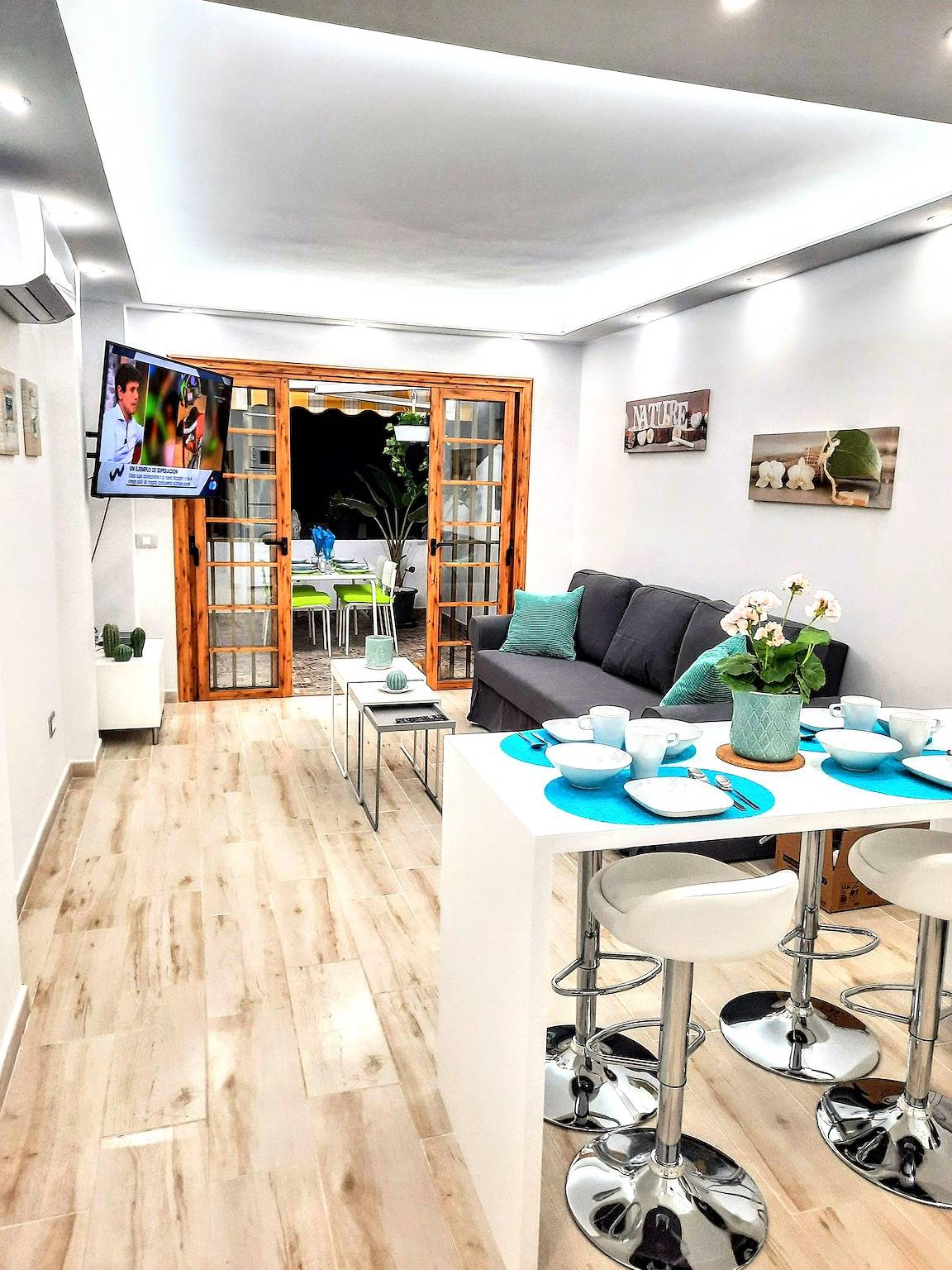 Entire apartment, Modern Apartment in Costa Adeje with Shared Pool in San Eugenio Alto, Adeje