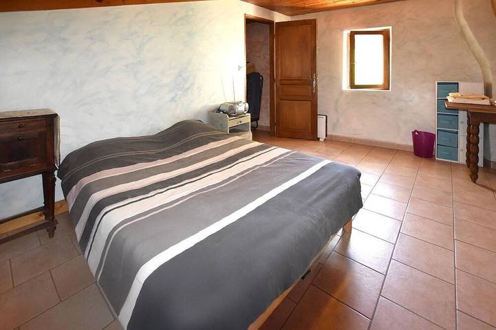 Location de vacances pour 10 personnes, avec jardin à Noyers-sur-Jabron - 2