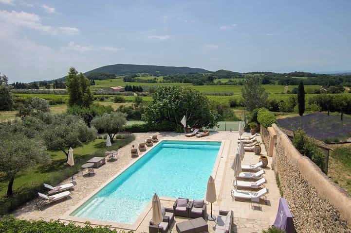 Châteaux pour 16 personnes, avec Jardin et Piscine en Provence