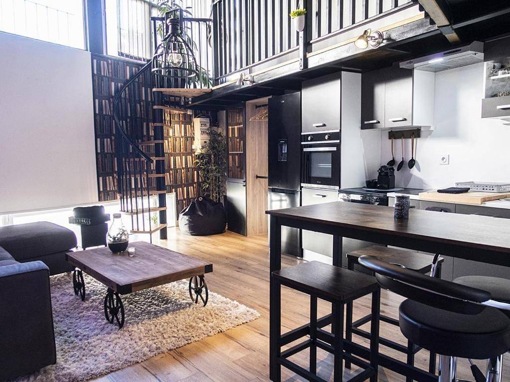 Appartement entier, One-Bedroom Apartment in Niort, Région de Niort