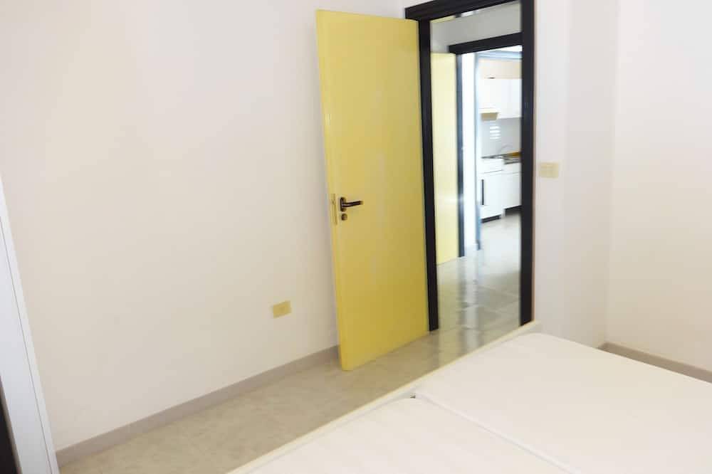 Entire apartment, Rudy apartment from 4 to 5 seats 70 meters sand in Lido Marini, Gulf of Taranto