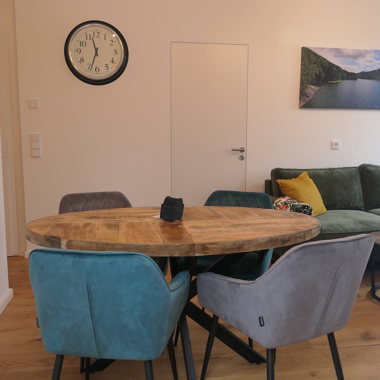 Ganze Wohnung, Ferienwohnung 'B' mit Bergblick, Gemeinschaftsgarten und Wi-Fi in Lauscha, Rennsteig