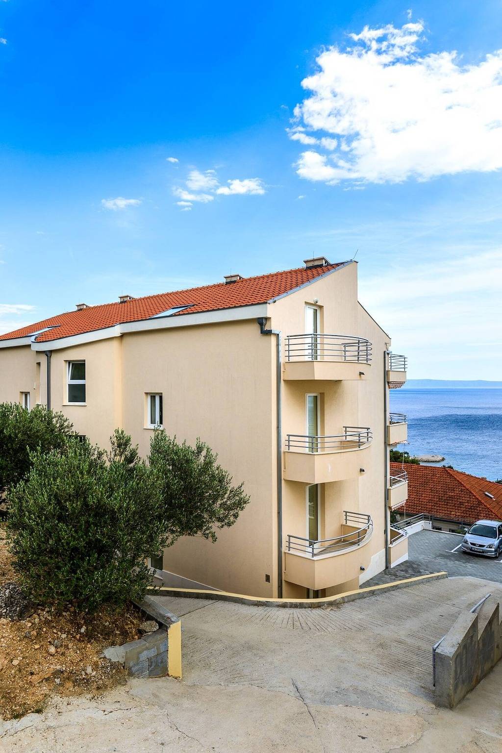 Ganze Wohnung, Studio Appartement mit Terrasse und Meerblick Brela, Makarska As-19998-a in Brela, Makarska Riviera