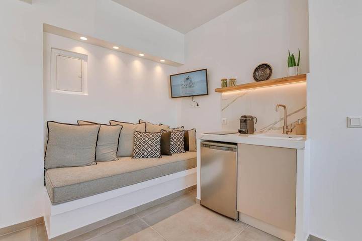 Gîte pour 2 personnes, avec balcon et vue dans Antiparos Ville - 3