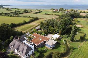 Ferienwohnung für 6 Personen, mit Balkon und Garten in Niesgrau