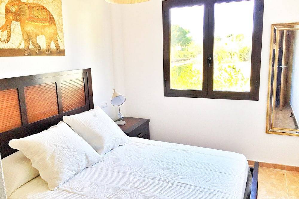 Walk2beach & ville / piscine / tout neuf arrière-cour privée / / Golf / doivent voir toutes les photos! in Alcossebre, Alcalà de Xivert