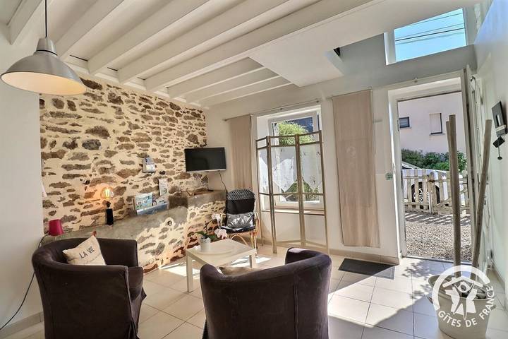 Gîte pour 3 personnes, avec terrasse à Saint-Coulomb - 3