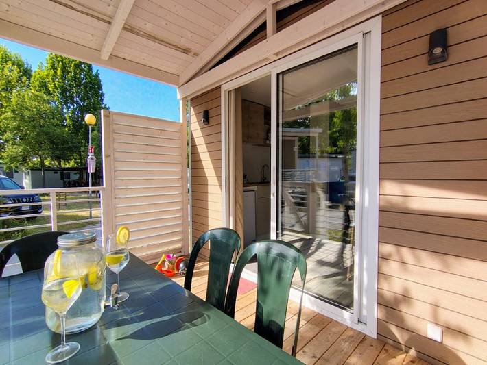 Bungalow per 2 persone, con Terrazza e Piscina per bambini nonché Piscina e Sauna a Rimini