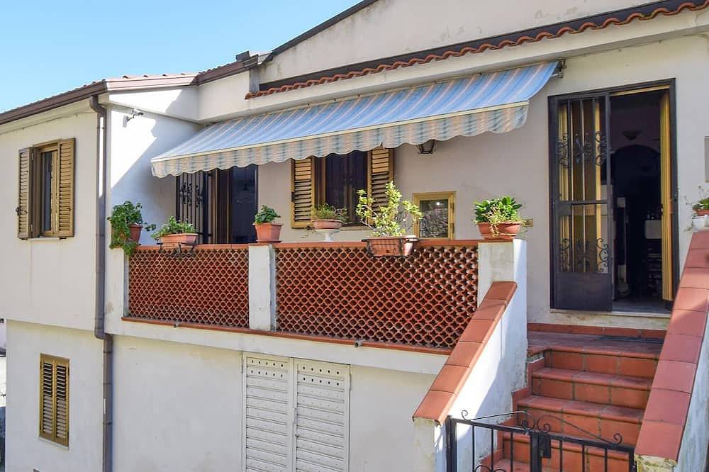 Ganze Wohnung, Atemberaubendes 1-Zimmer-Apartment in Tropea in Spiaggia del Cannone, Tropea