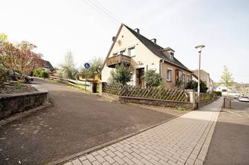 Vacation Rental for 8 Guests in Morbach, Bernkastel-Kues region, Picture 2