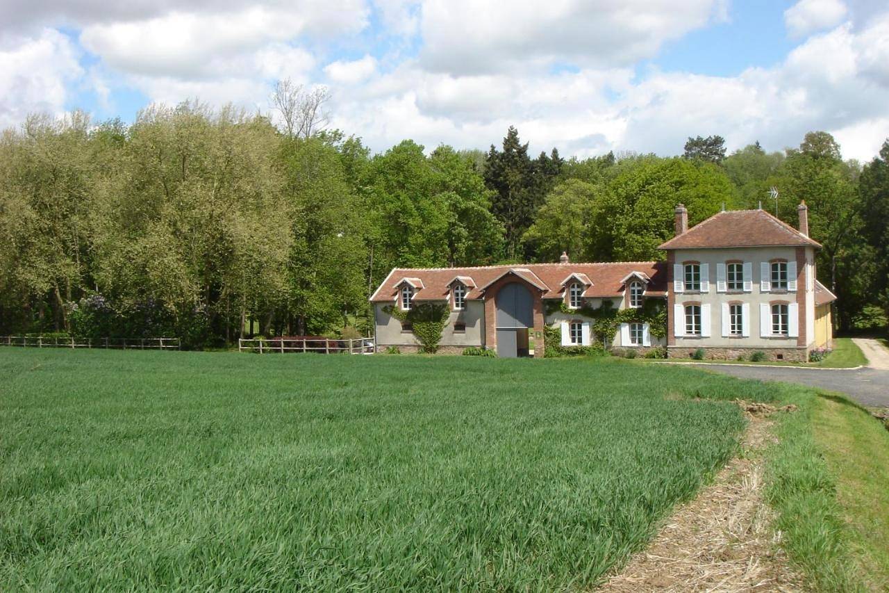 Two-Bedroom House in Aulnoy, Seine-et-Marne