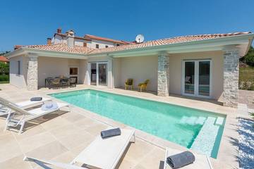 Villa für 5 Personen, mit Garten und Terrasse in Umag