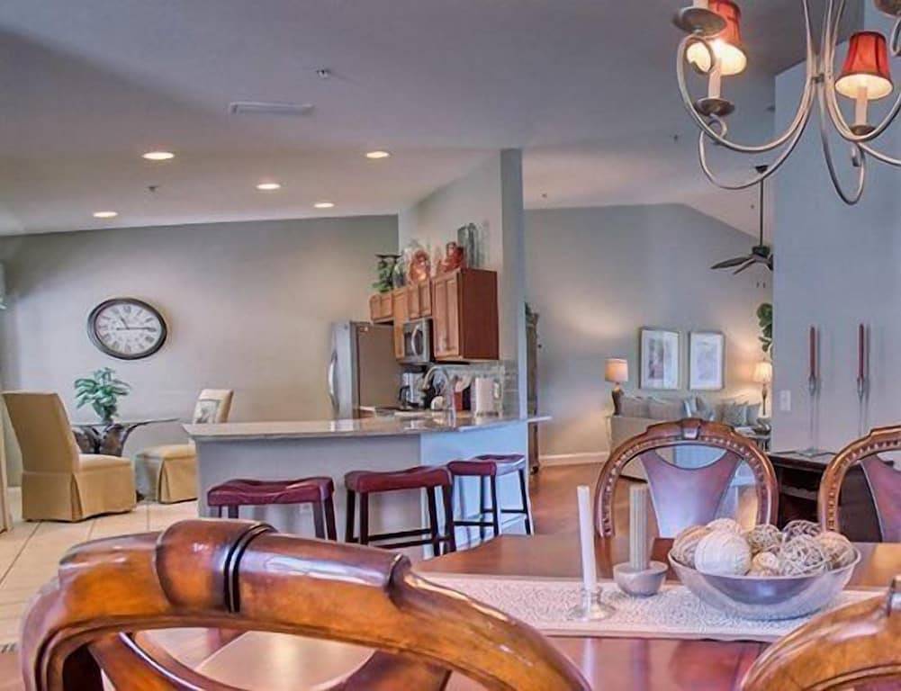 Fort Myers, Florida, Usa 33908. Wohnanlage mit Pool / Whirlpool. In der Nähe von Stränden in Iona, Southwest Florida