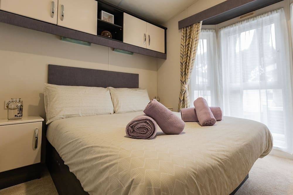 The Retreat, Sandhills Holiday Park by the beach in Mudeford in Mudeford, Christchurch
