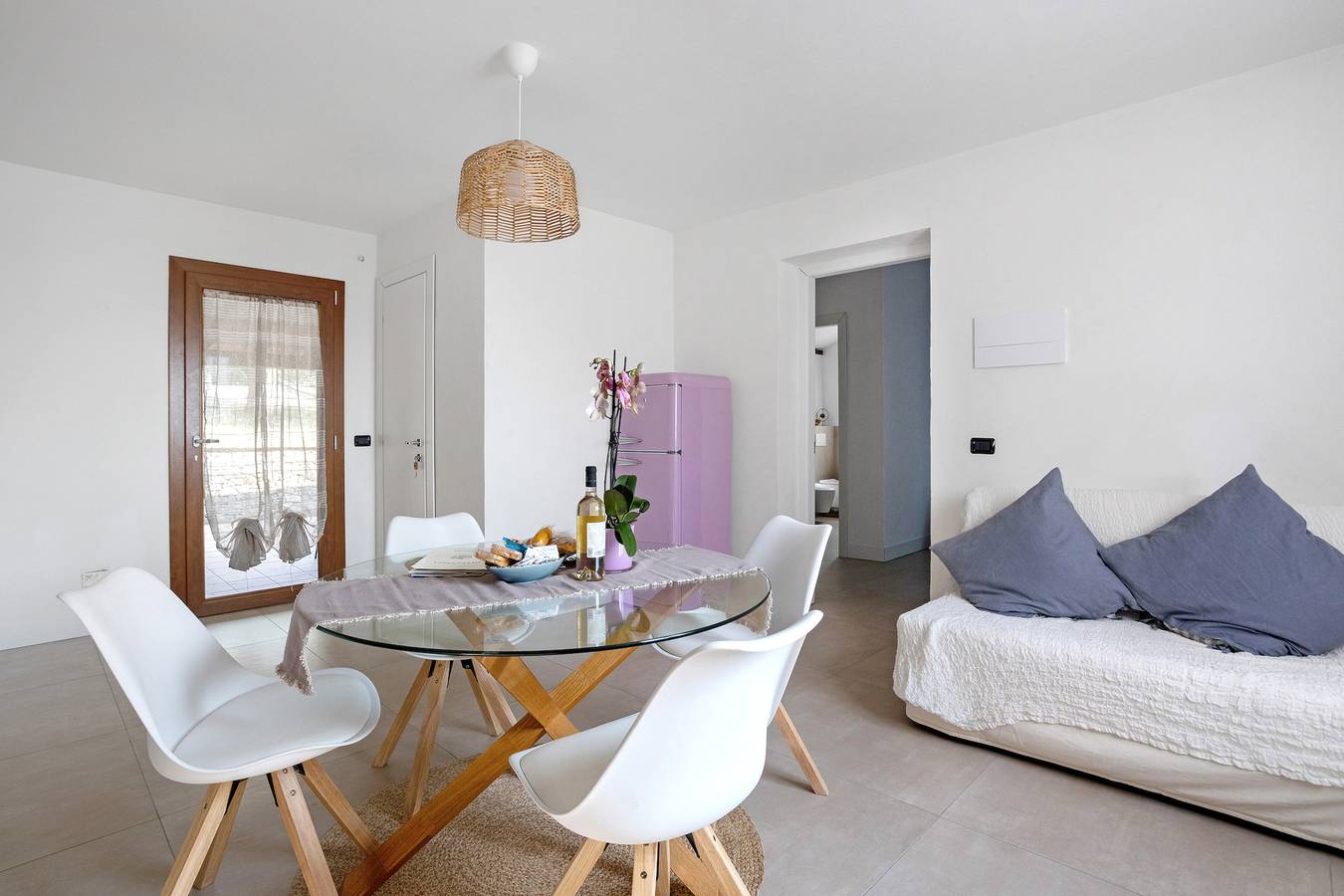 Entire apartment, Apartment 'Glicine' with Sea View, Wi-Fi and Air Conditioning in Masignano, Arcola Municipality