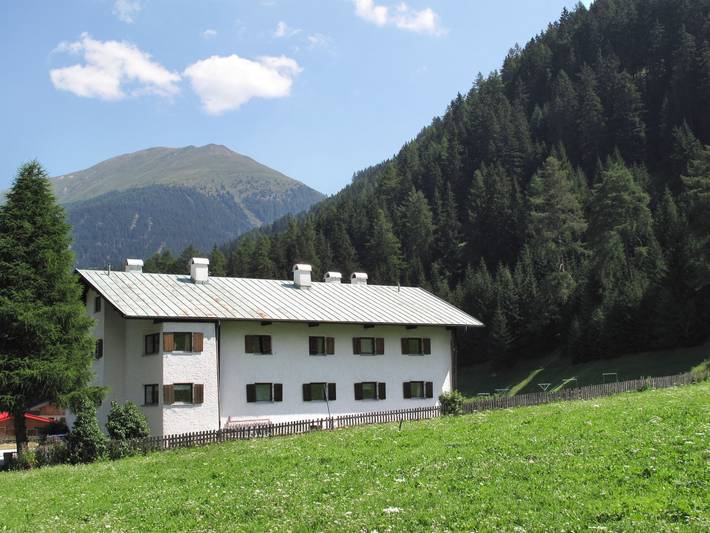 Ferienwohnung für 5 Personen, mit Terrasse und Garten in Nauders