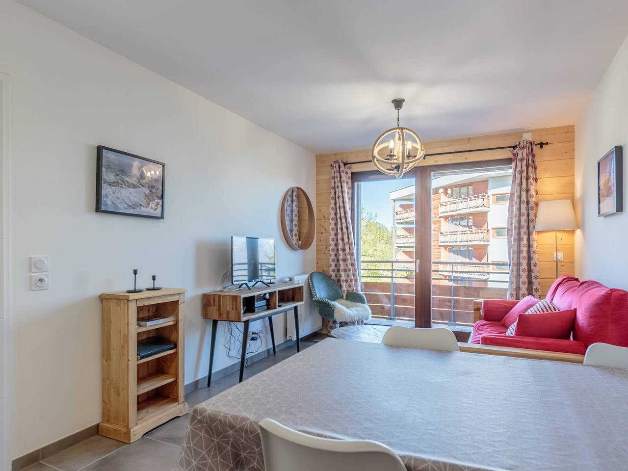 Appartement entier, Appartement 2 pièces avec balcon et garage à 100m des pistes in Plagne Centre, La Plagne-Tarentaise