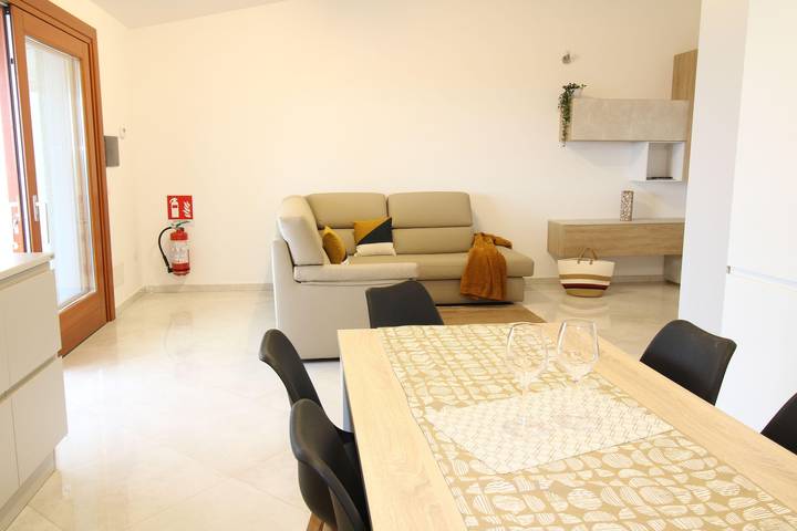Ferienwohnung für 6 Personen, mit Terrasse und Garten in Siniscola - 2