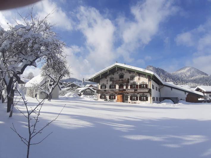 Ferienwohnung für 4 Personen, mit Balkon und Terrasse sowie Garten und Sauna in Ruhpolding - 2