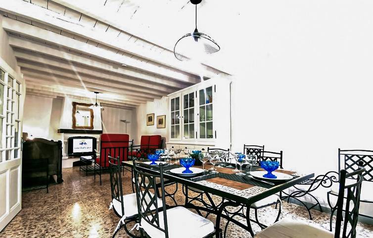 Location de vacances pour 7 personnes, avec terrasse ainsi que piscine et jardin à Taulis - 4