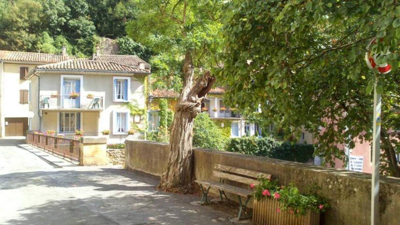 Appartement entier, One-Bedroom Apartment in Rennes-les-Bains, Parc naturel régional Corbières-Fenouillèdes