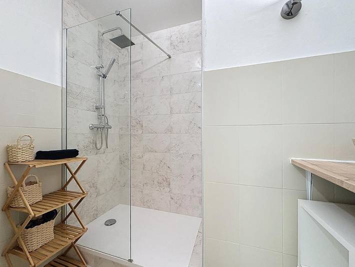 Gîte pour 2 personnes, avec vue et vue sur le lac à Tresserve - 4