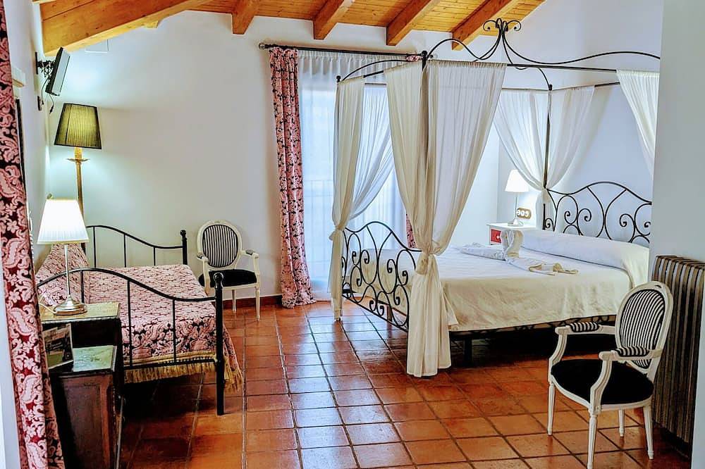 Self catering El Descanso del Peregrino for 14 people in Guadalupe (Spain), Cáceres Region