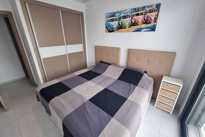 Ganze Wohnung, Amazing Beachfront 2 Bedroom Luxury Apartment in Los Arenales del Sol, Elche