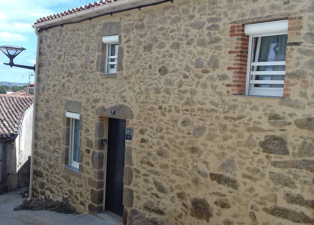 Gîte "Le Haut Bourg" 4 personnes situé à 3 km du Puy du Fou in Les Epesses, Vallée de la Loire