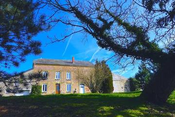 Gîte pour 9 personnes dans Écordal