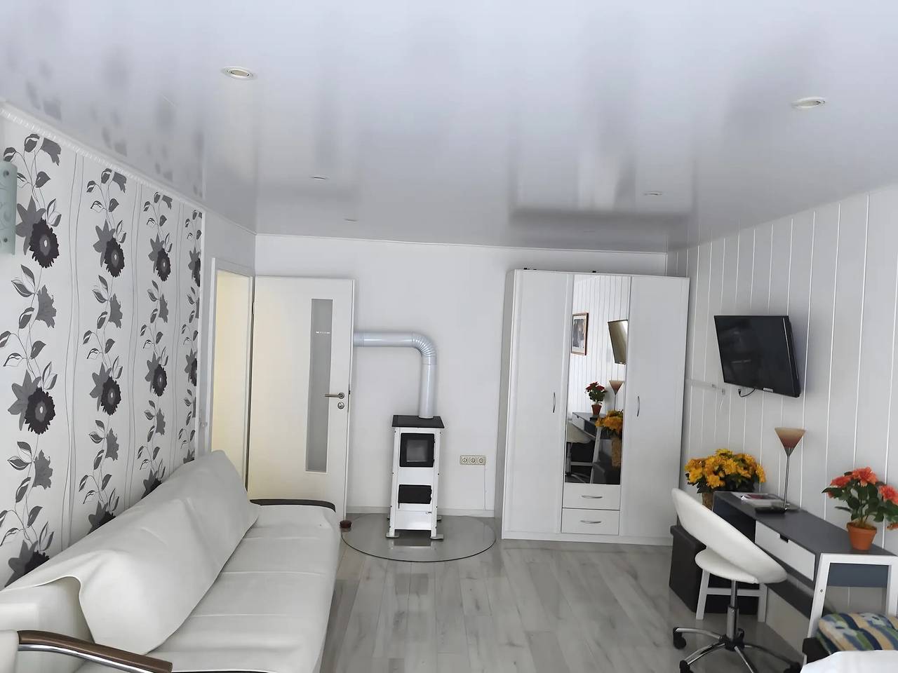 Ganze Wohnung, Ferienwohnung im Rotkäppchenland mit Terrasse und Wlan in Schwalmstadt, Schwalm-Eder-Kreis