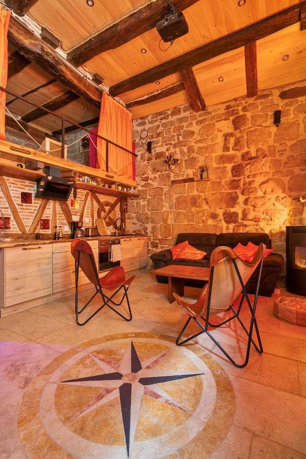 Gîte pour 3 personnes, avec jacuzzi à Figeac - 3