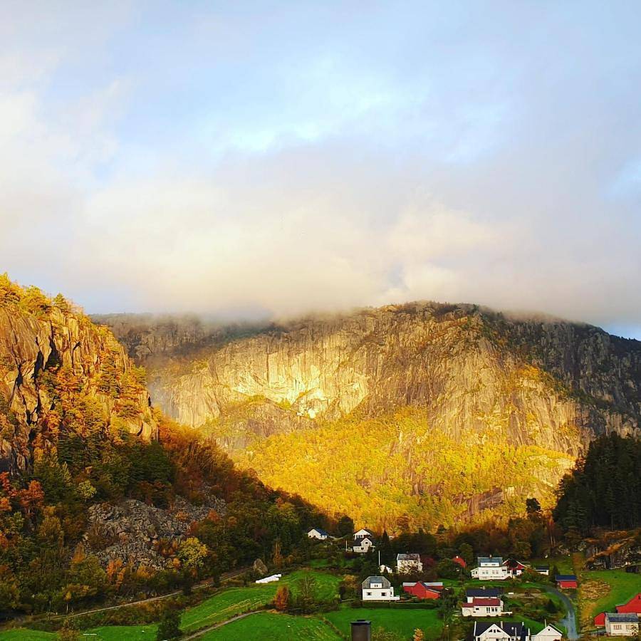 Ganze Wohnung, Dada Apartment in Hjelmeland